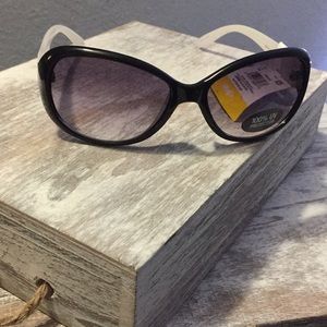 Liz Claiborne Sunglasses